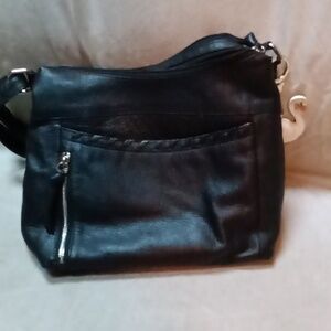 Elegant Black Leather Shoulder Bag